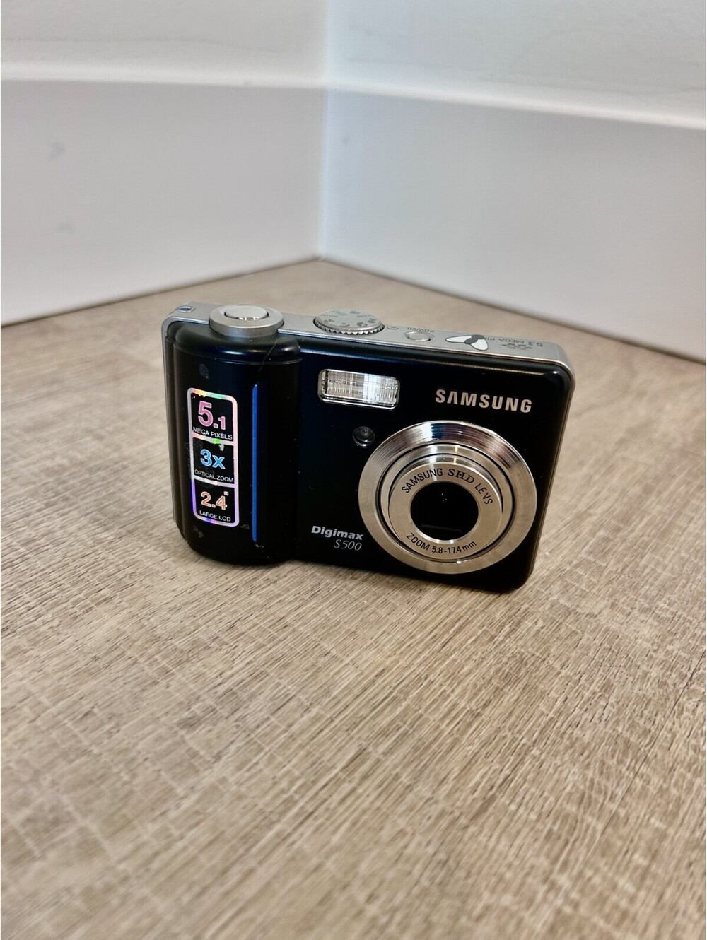 Samsung Digimax S630 6.0MP Digital Camera BLACK NEEDS REPAIR